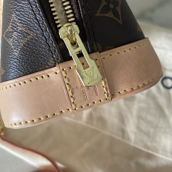 Louis Vuitton alma bb SOLD - Picture 4 of 9